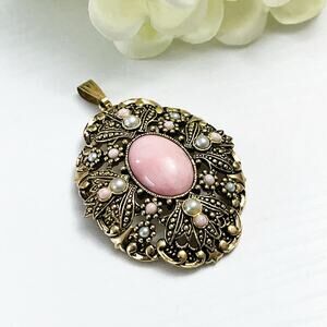 Vintage 1974 AVON Queen Anne's Lace Pink Cabochon Filigree Pendant
